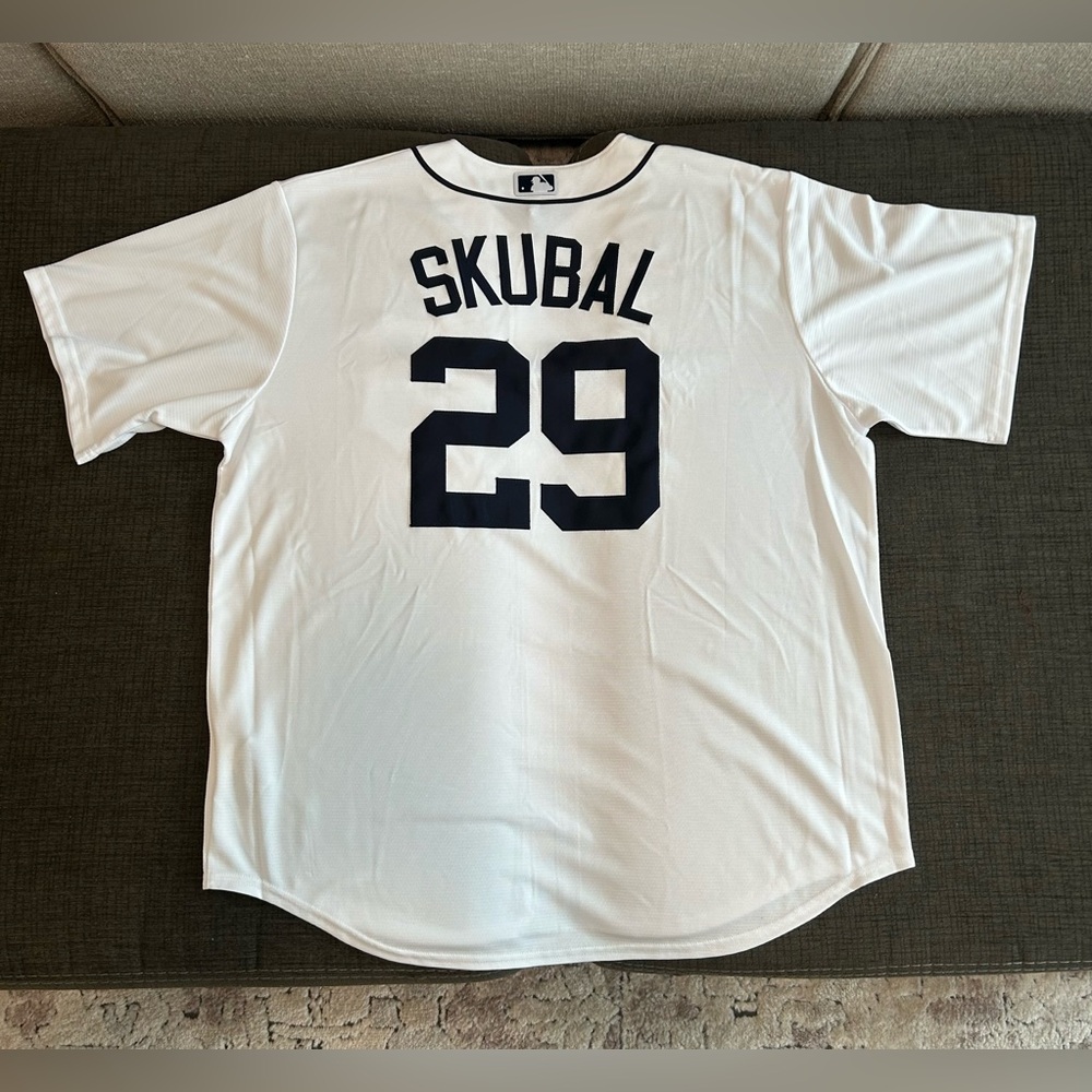 Nike Authentic Detroit Tigers Tarik Skubal #29 MLB White Jersey Men’s Size: XL - Picture 3 of 7
